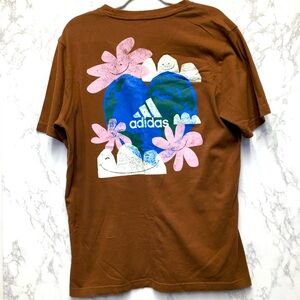 Adidas Short Sleeve Graphic T-shirt Medium Tan